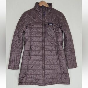 Patagonia Women's Quilted Jacket in Purple